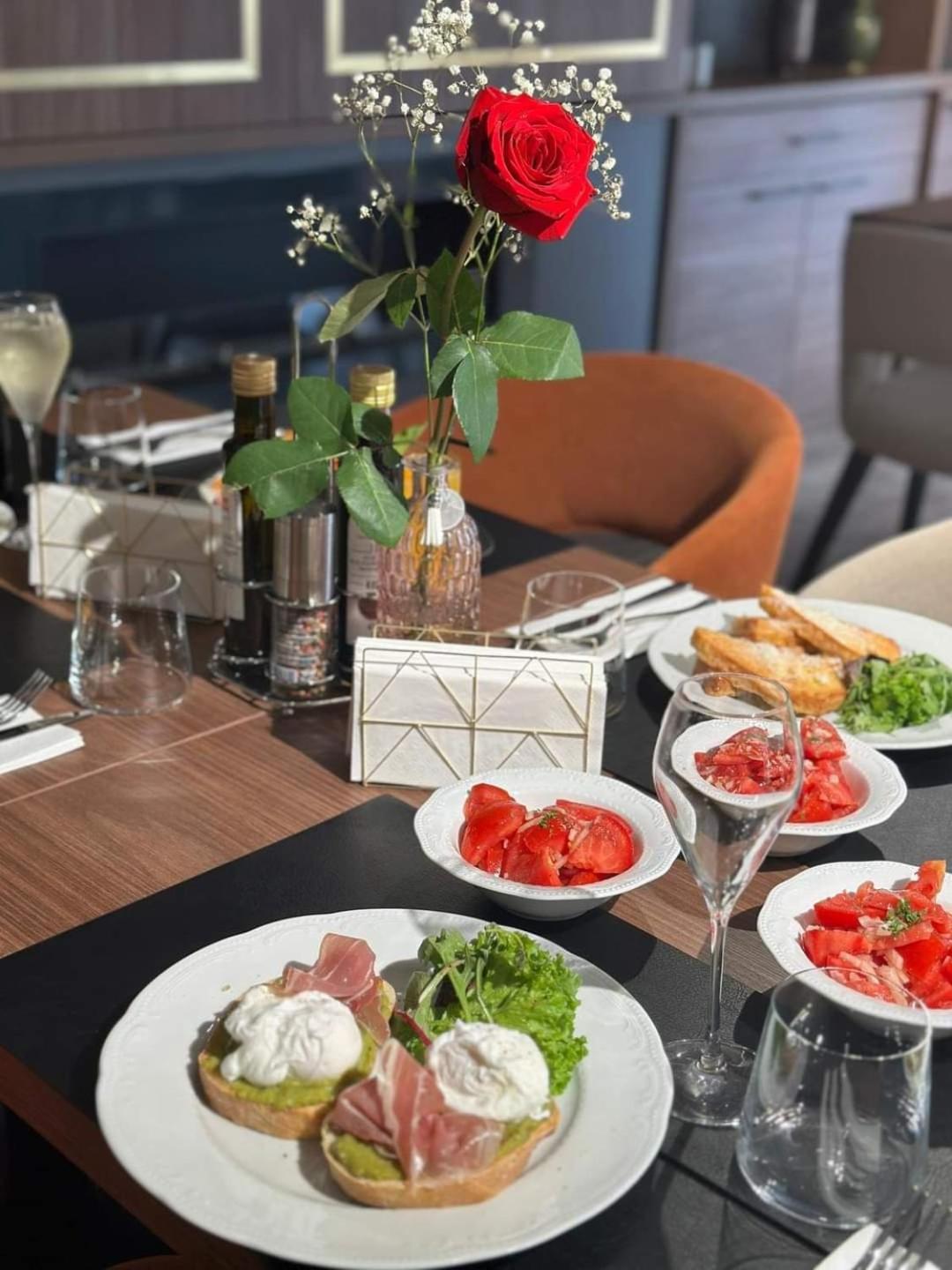 New Grey Residence Apartament Târgu-Mureş エクステリア 写真